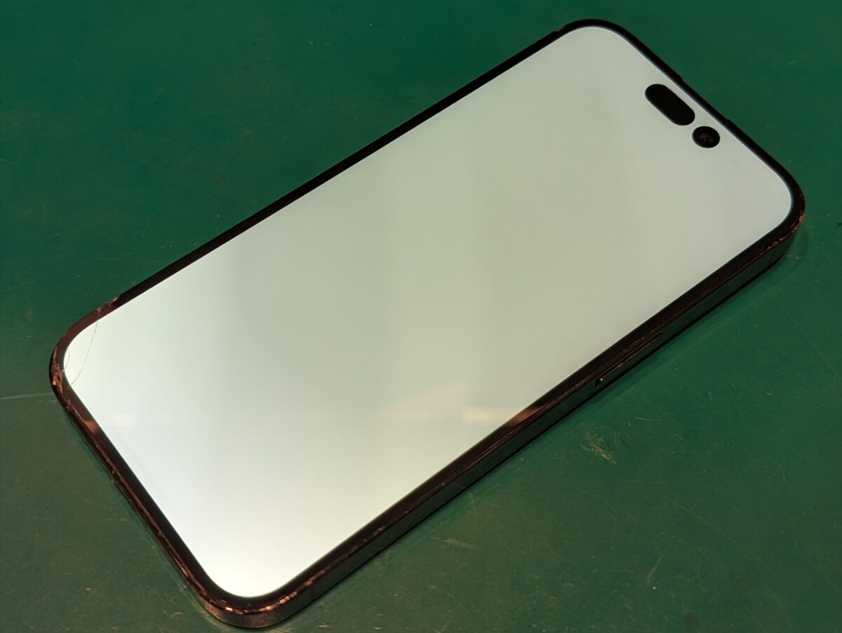 大阪・なんばでiPhone 14 Proの画面修理するならスマホ修理王