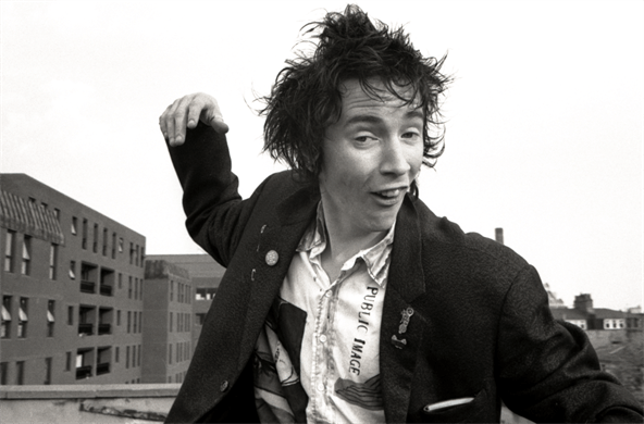 Sid And Nancy Death Photos / Rest In Beauty, Inc. | 1-888-279-5381 | Burial Clothing : Spungen was found dead from a stab wound at new york's chelsea hotel in .