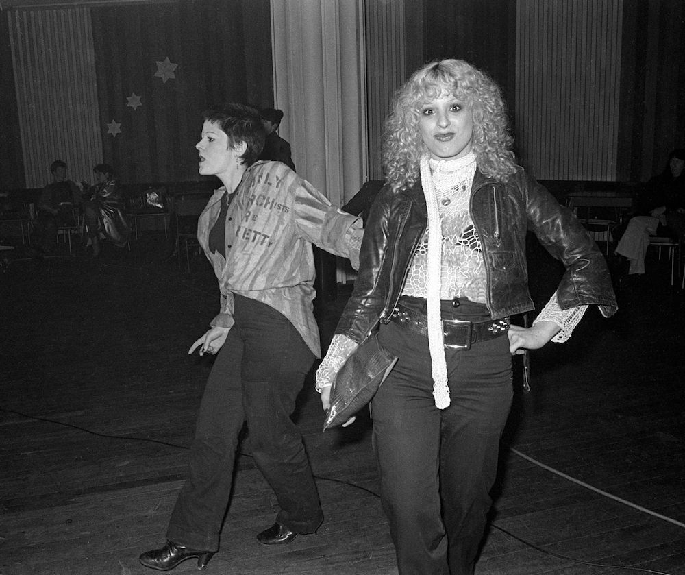 Find rooms from £8 to £127 at smart hyde park inn. What Makes Nancy Spungen So Great: A Handwritten List By