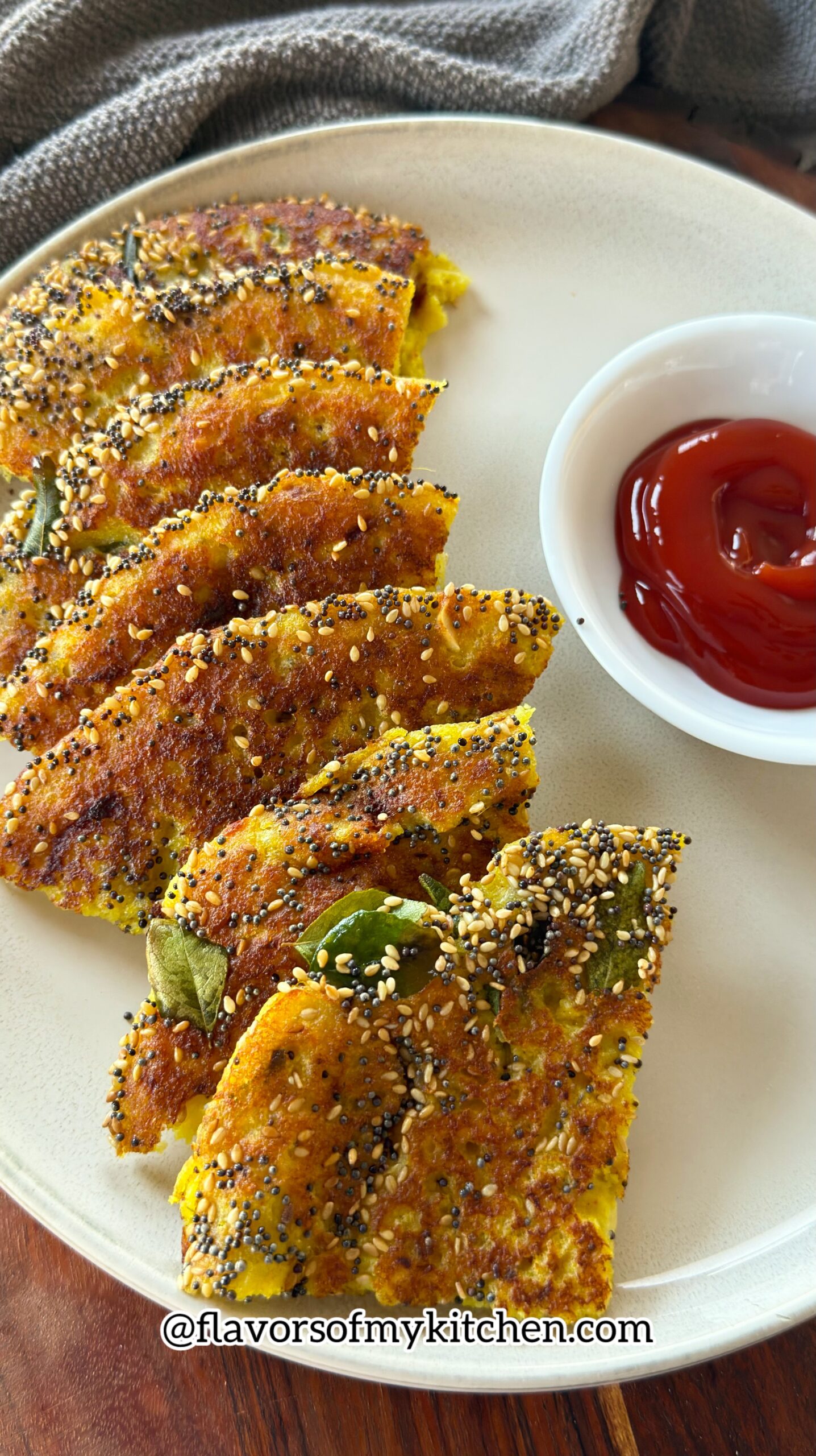 Gujarati Handvo Recipe (Gluten-Free) Tawa Handvo