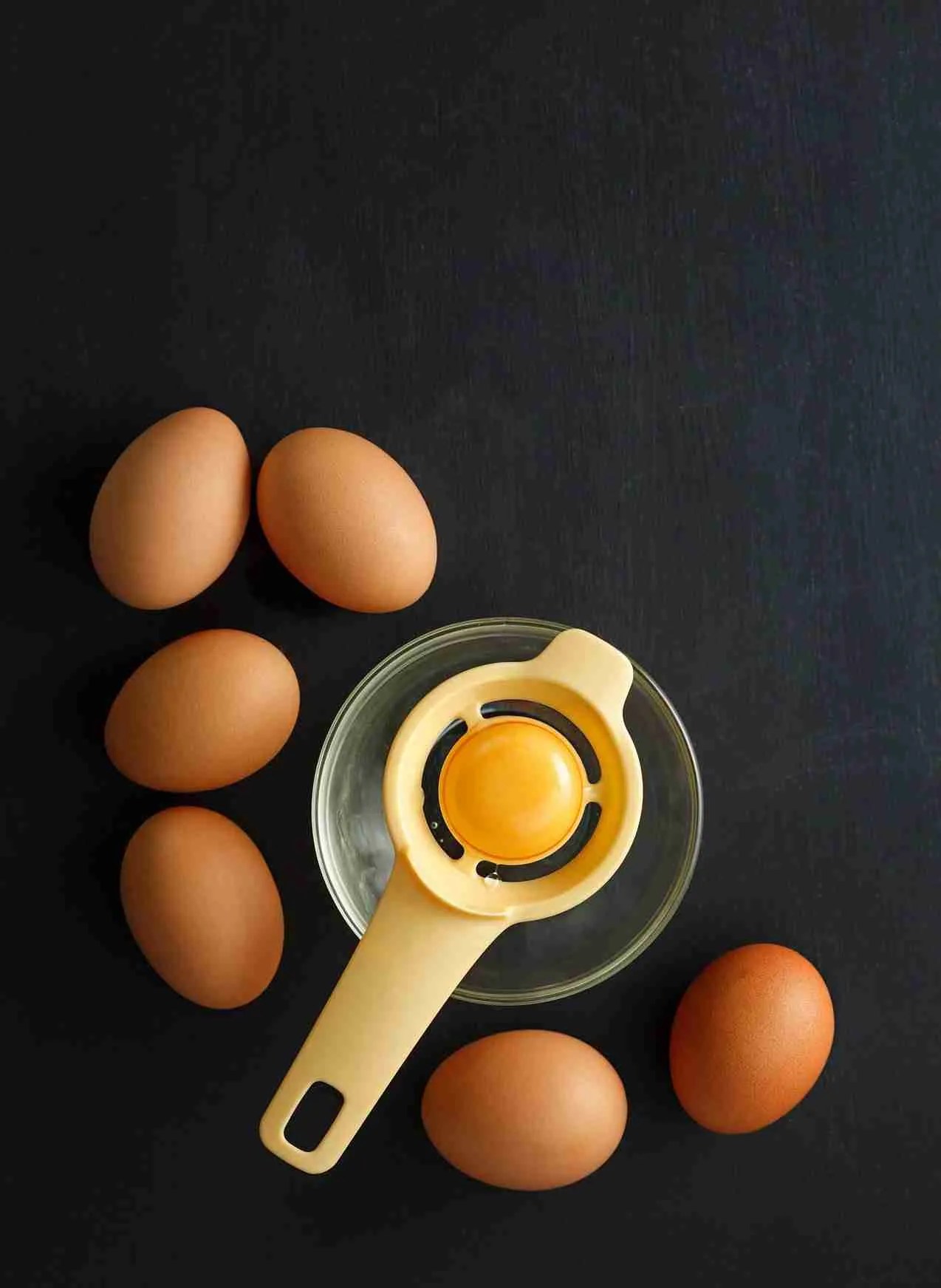 separating eggs