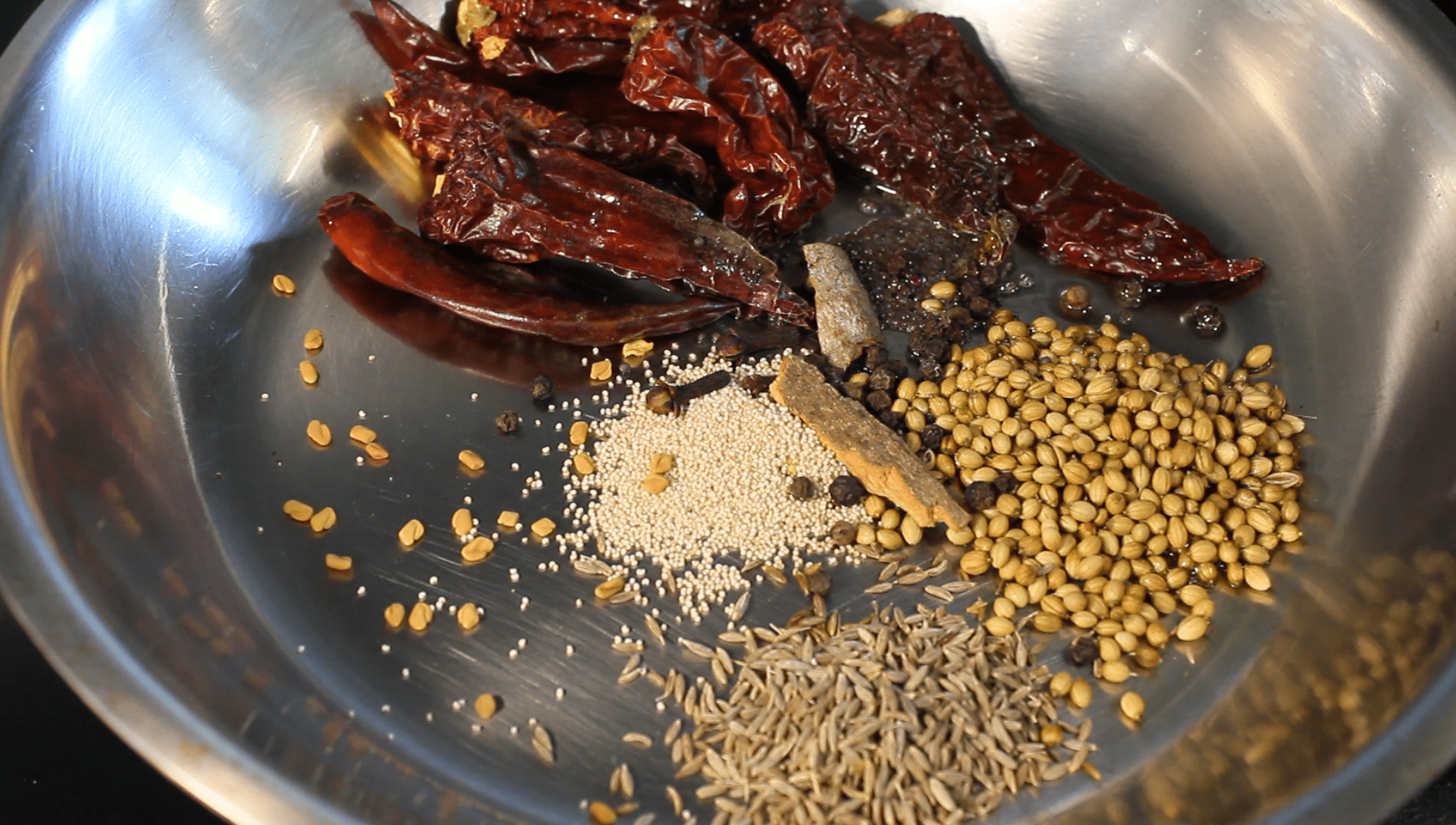 South Indian Chicken Curry Recipe - Flavours of My Kitchen