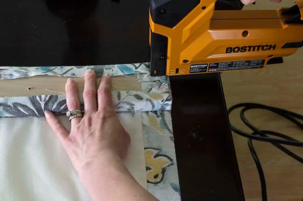 staple shade to board