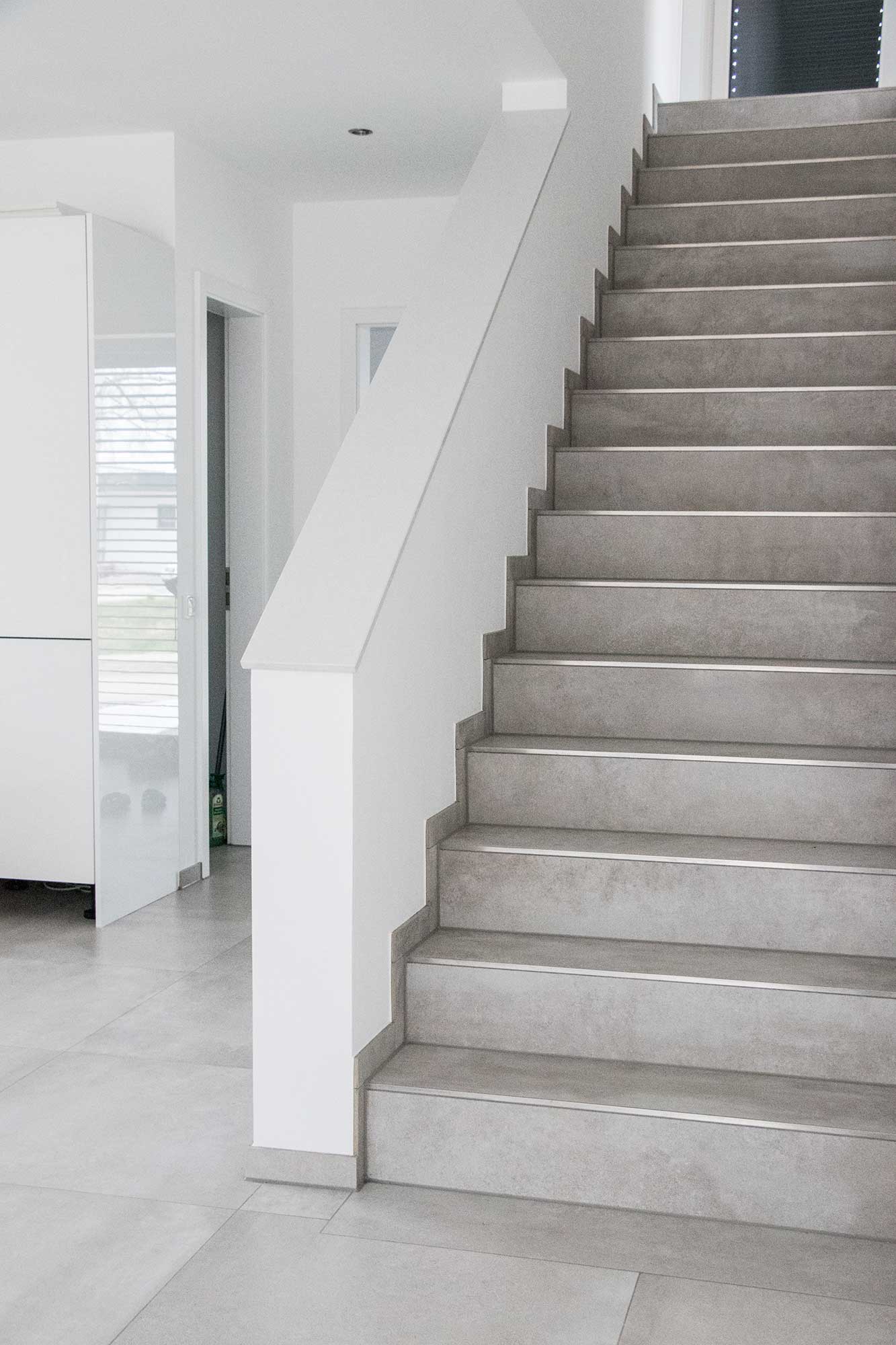 Für private haushalte gelten diese vorschriften nicht. Treppen aus Fliesen - Johannes SchÃ¤fer | Fliesenleger aus