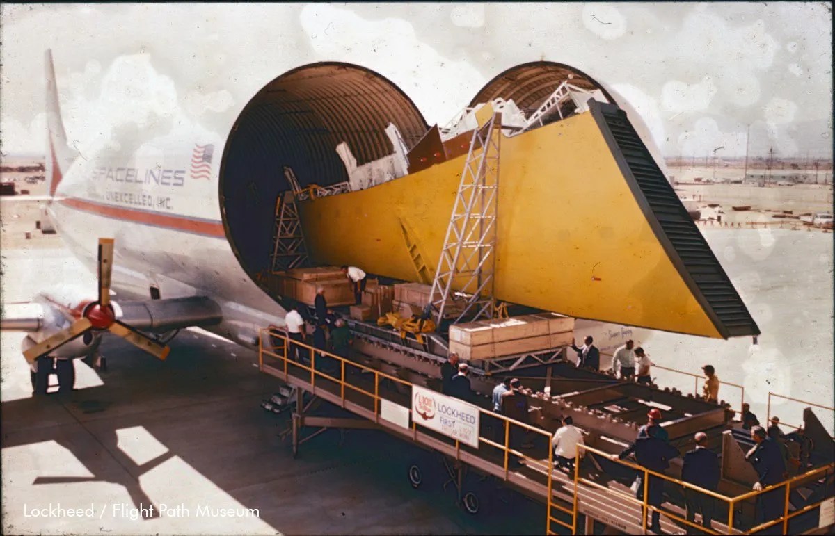 L1011 Wing section transported to Palmdale via Super Guppy