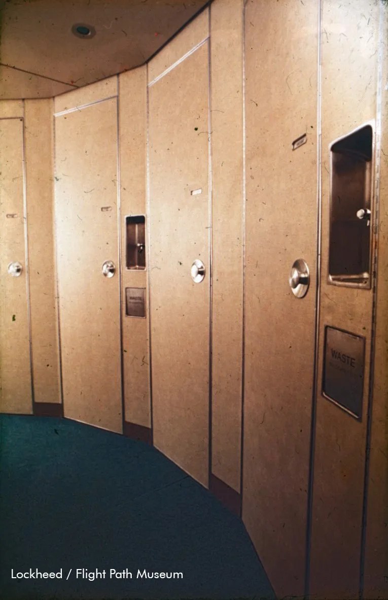 L-1011 lavatories