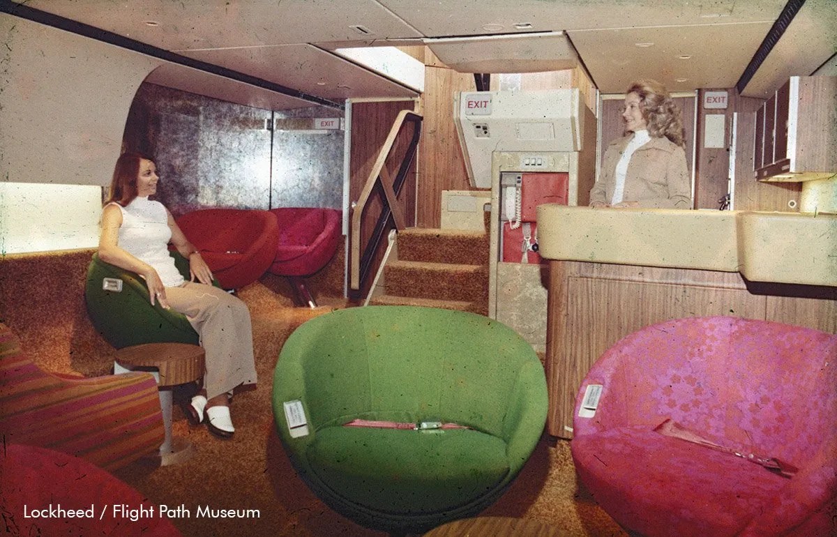 Lower level lounge