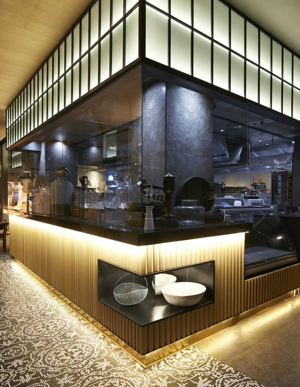 Flos The Micro Running Magnet End Cap - Download Incredible Mountain Image | 8K