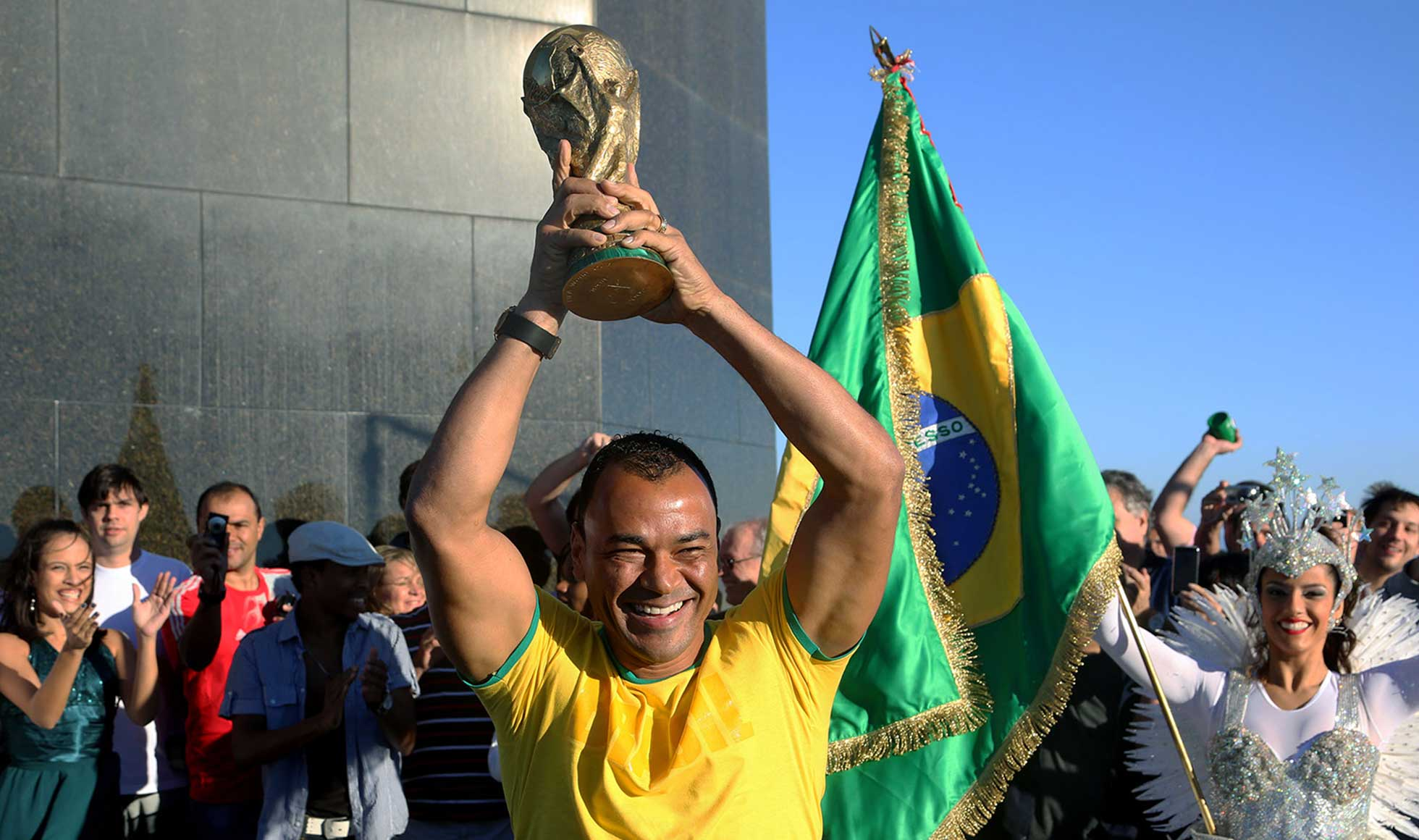 Cafu-Castrol-Flash-Mob-Rio.webp