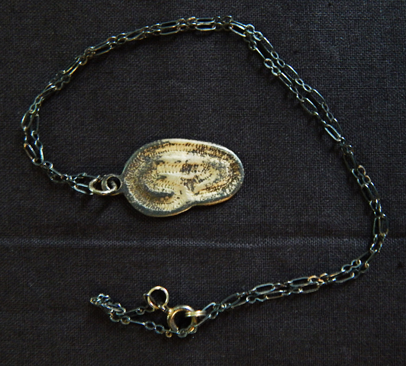 Requests ear cure/Gives thanks for ear cure-Mexico/USA-Roman Catholic/Latino-Silver-10 1/2" long, ear 1"