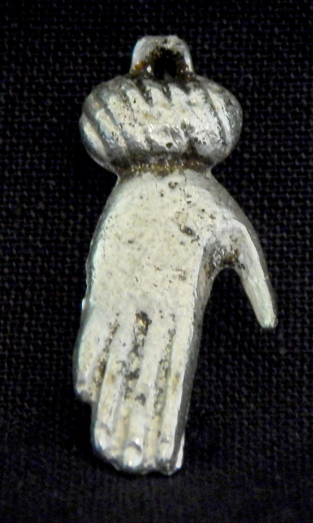 Milagro (miracle)-hand