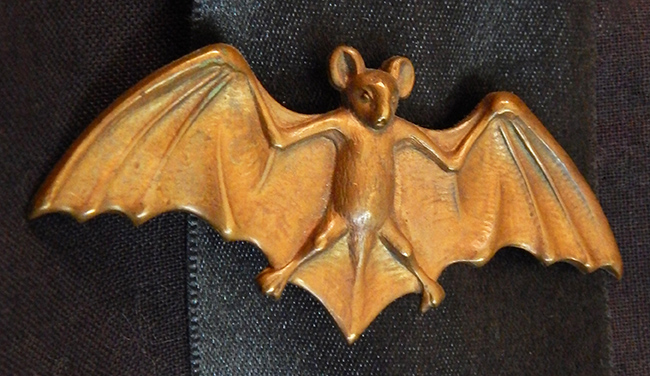 Bat pin