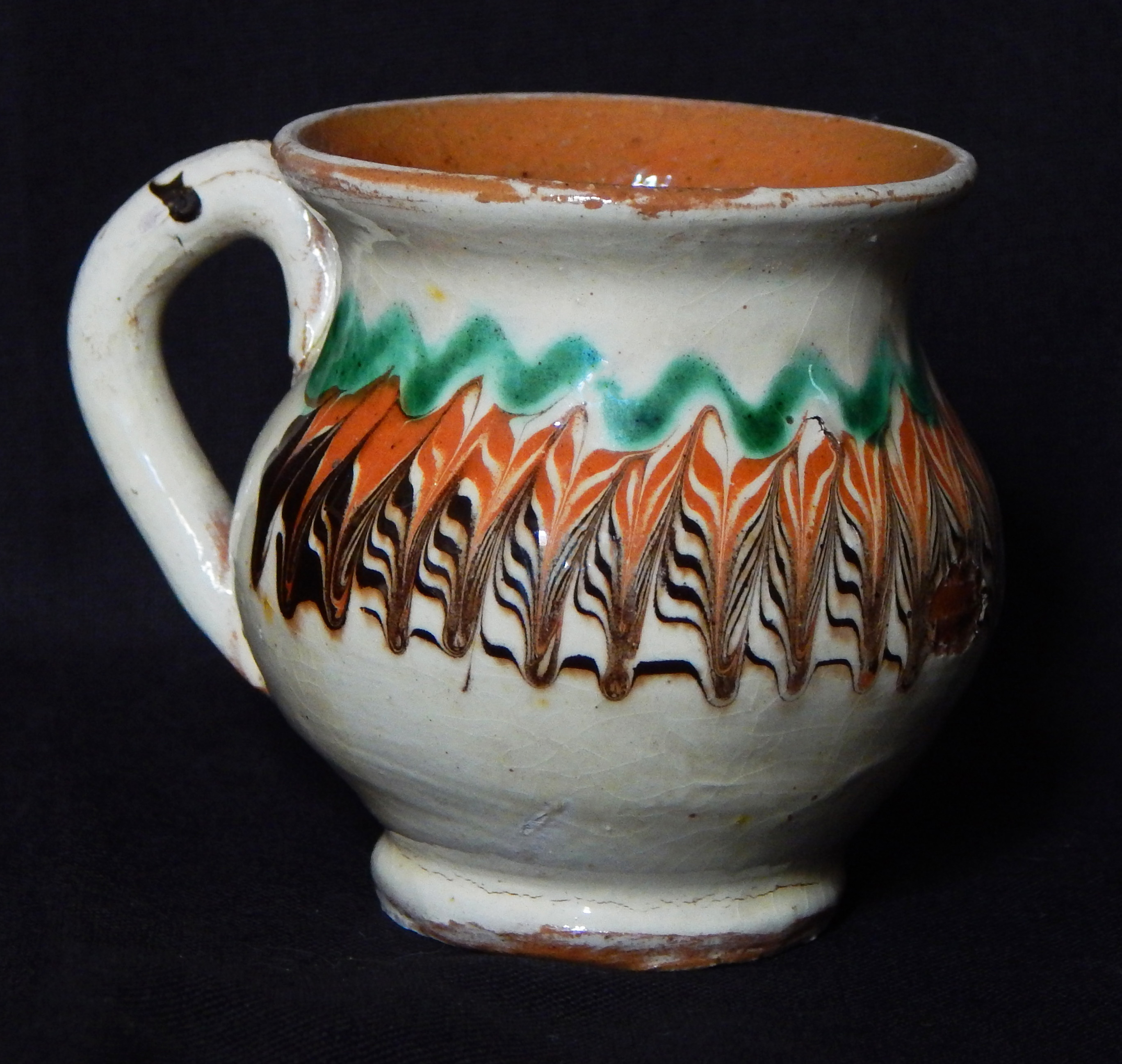 Miniature pot with handle