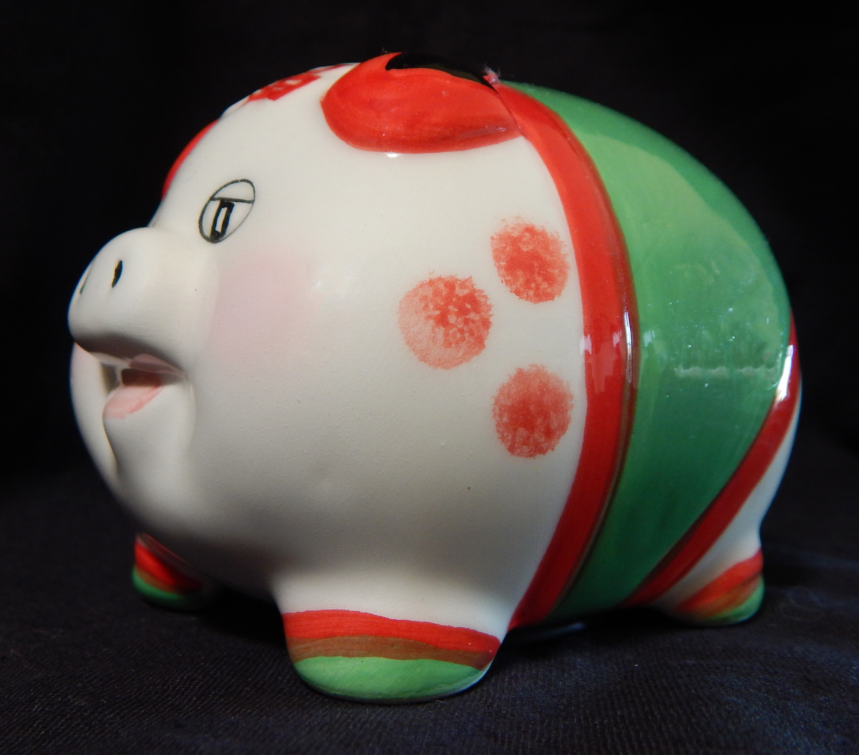 Piggy bank (side view)