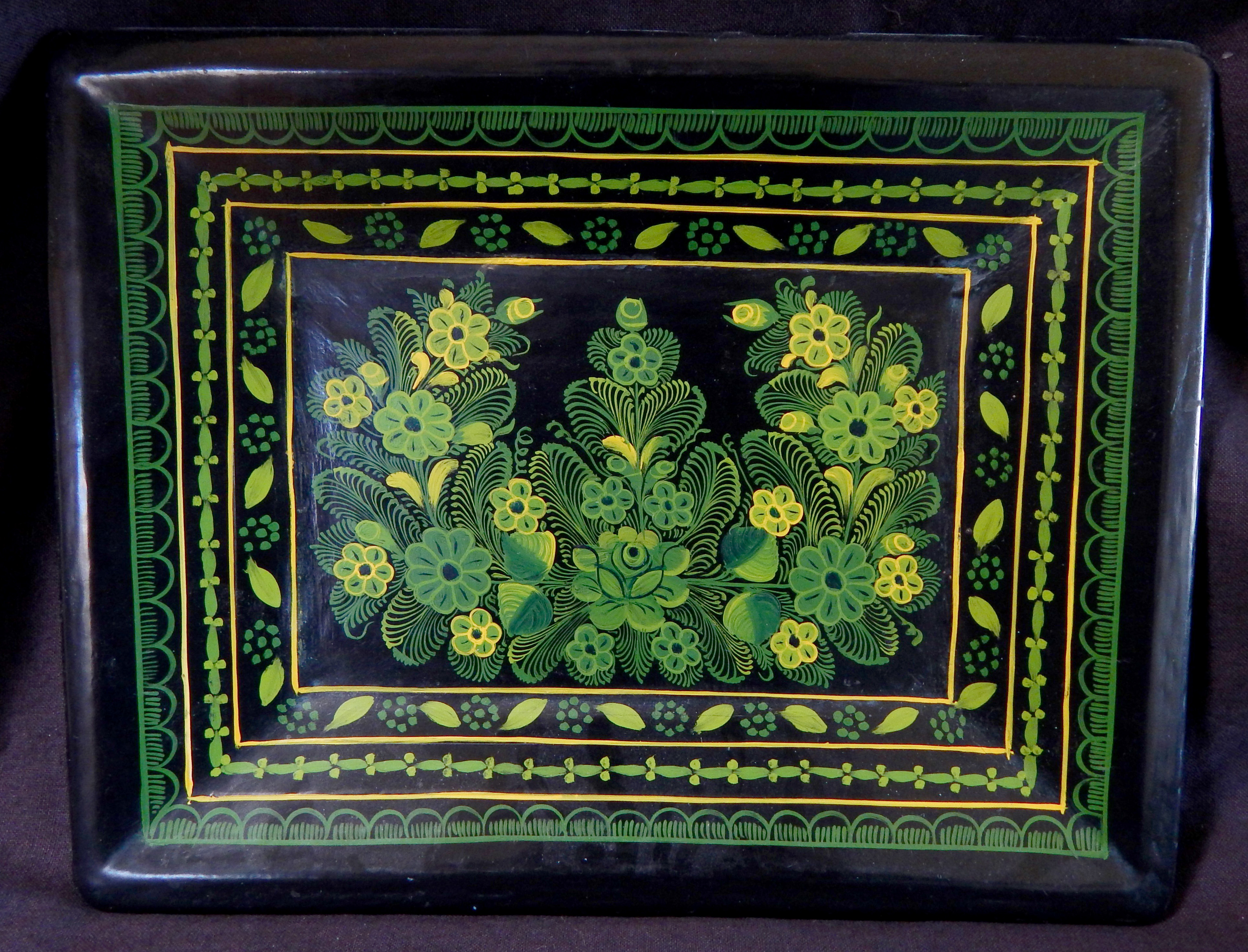 Small lacquered tray