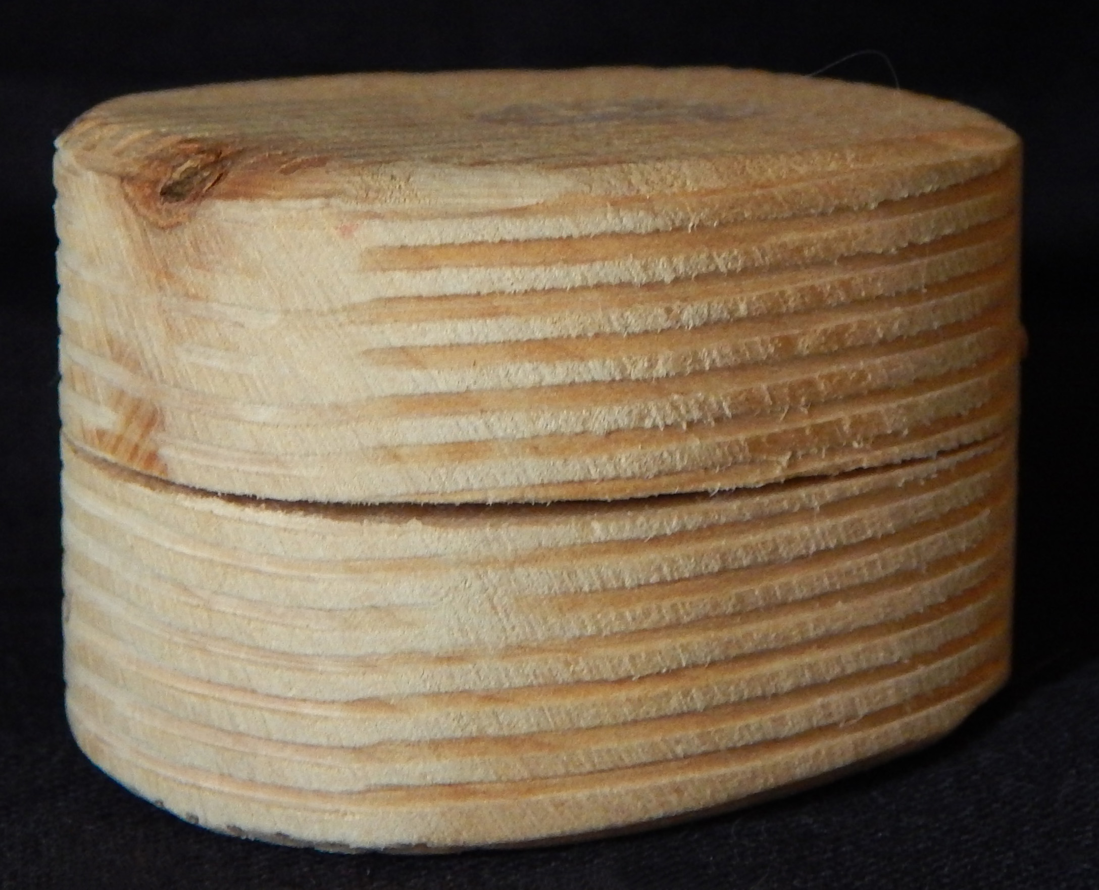Wooden container (closed)