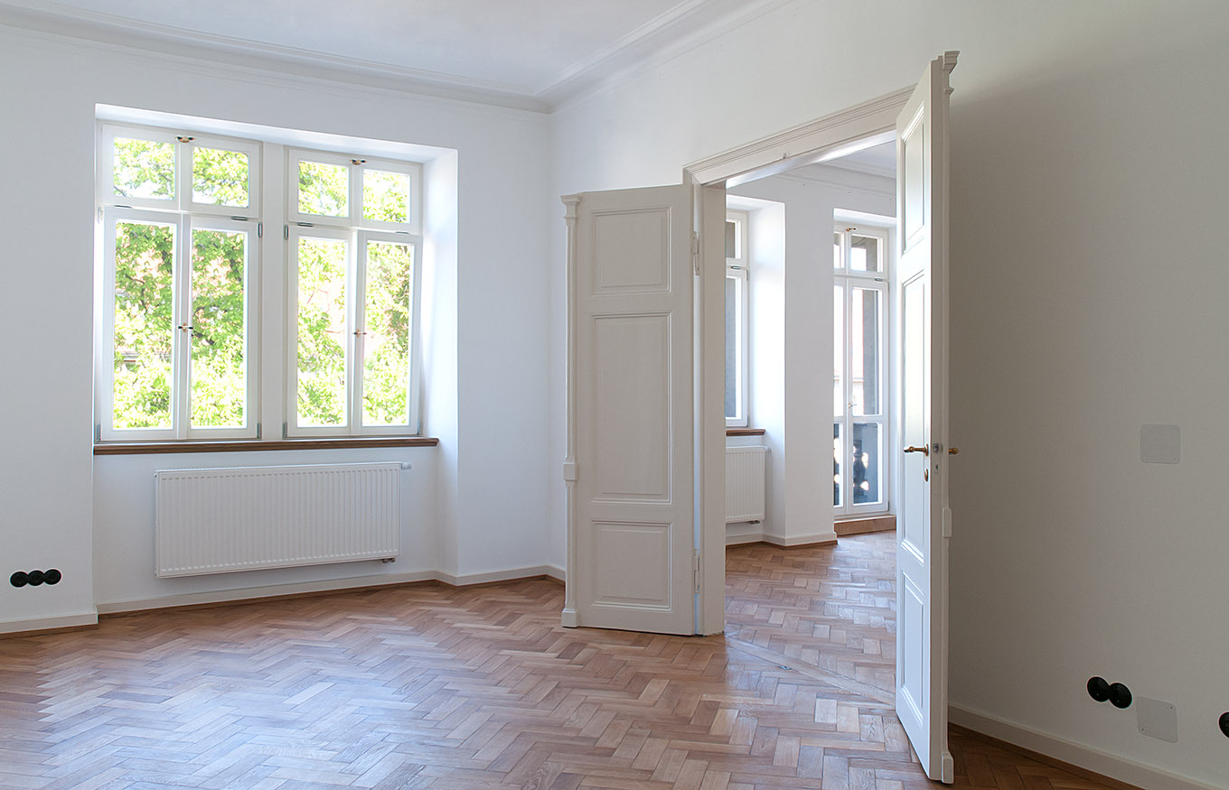 Doch gerade für menschen mit behinderungen stellt die wahl der passenden immobilie ein problem dar. SANIERUNG VON ZWEI ALTBAU-WOHNUNGEN IN EINEM