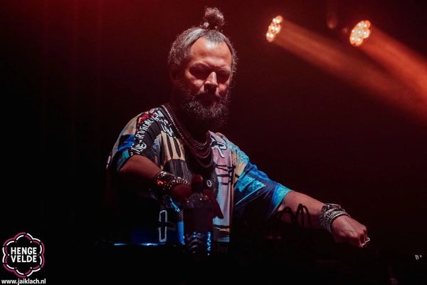 Hengevelde 2026 - Creative Full HD Dark Backgrounds | Free Download