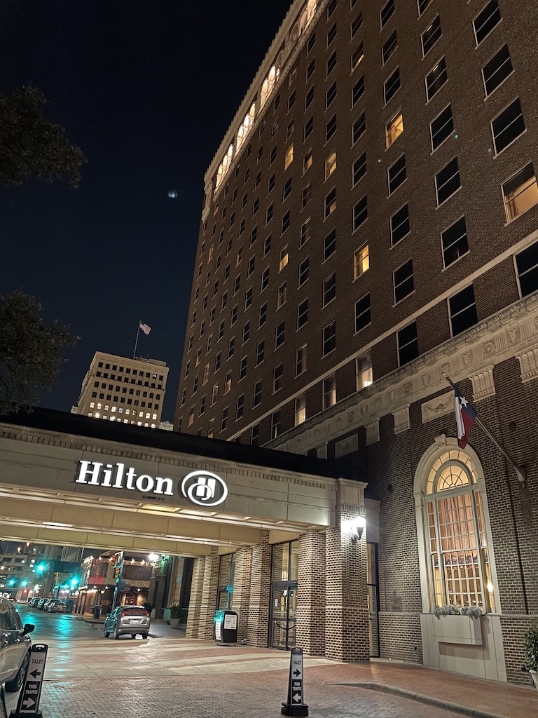 Historical place: hotel texas (현, hilton fort worth)