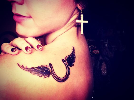 Lucky Horseshoe Wings Tattoo - Fmag.com 423_x_564_jpg