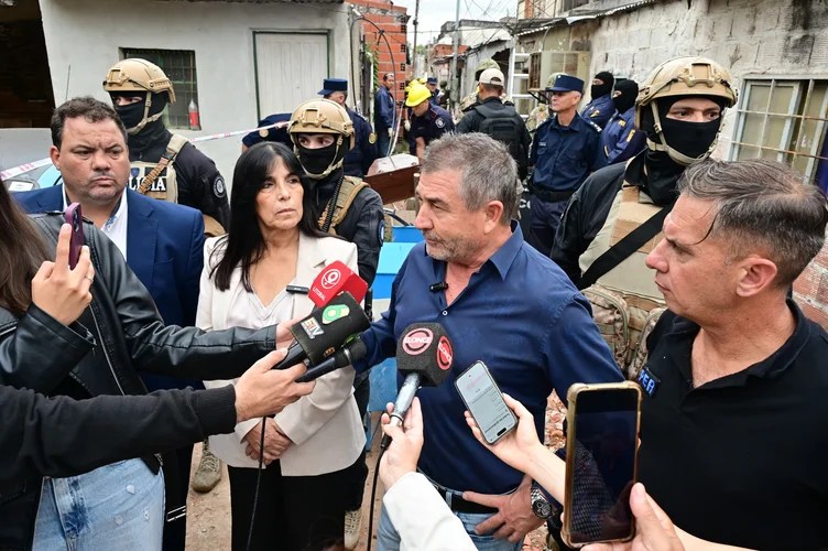 Vicegobernadora de Entre Ríos Alicia Aluani y el ministro Néstor Roncaglia