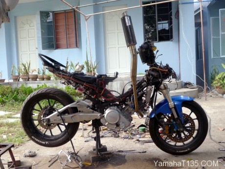 Oct 25, 2015 · video modifikasi motor bebek jupiter mx semi trail standar Jupiter Mx Bermesin Yamaha Yzf R125 6 Speed Ini Baru Mantab