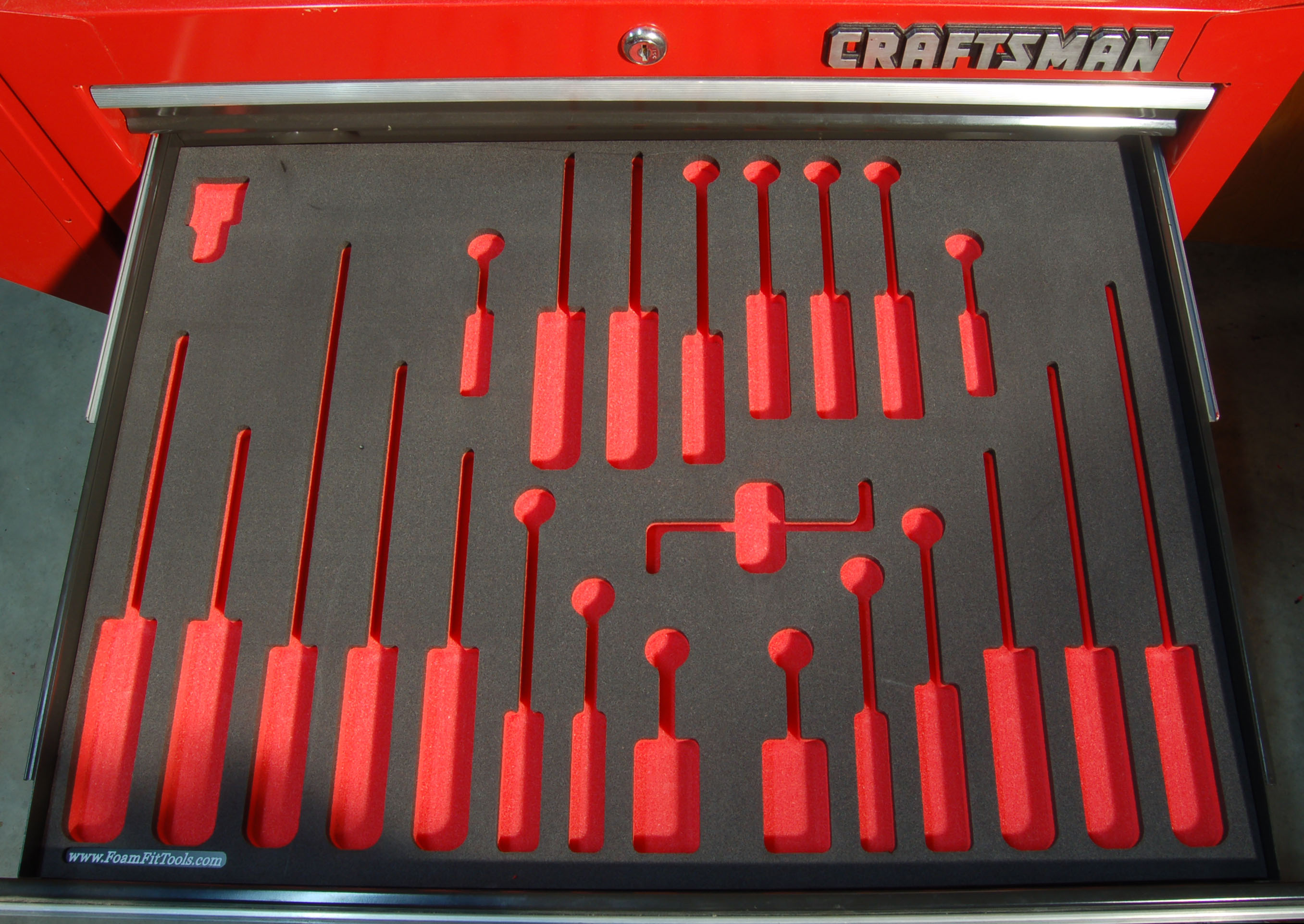 Has lips on 3 sides, so it can be hung from the left, right, or rear of another box. Foam Organizers for Shadowing Craftsman Screwdrivers