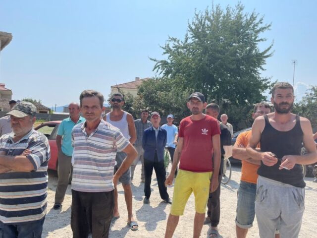Banorët e fshatit Orman në Korçë, në protestë pasi kanë dy muaj pa ujë