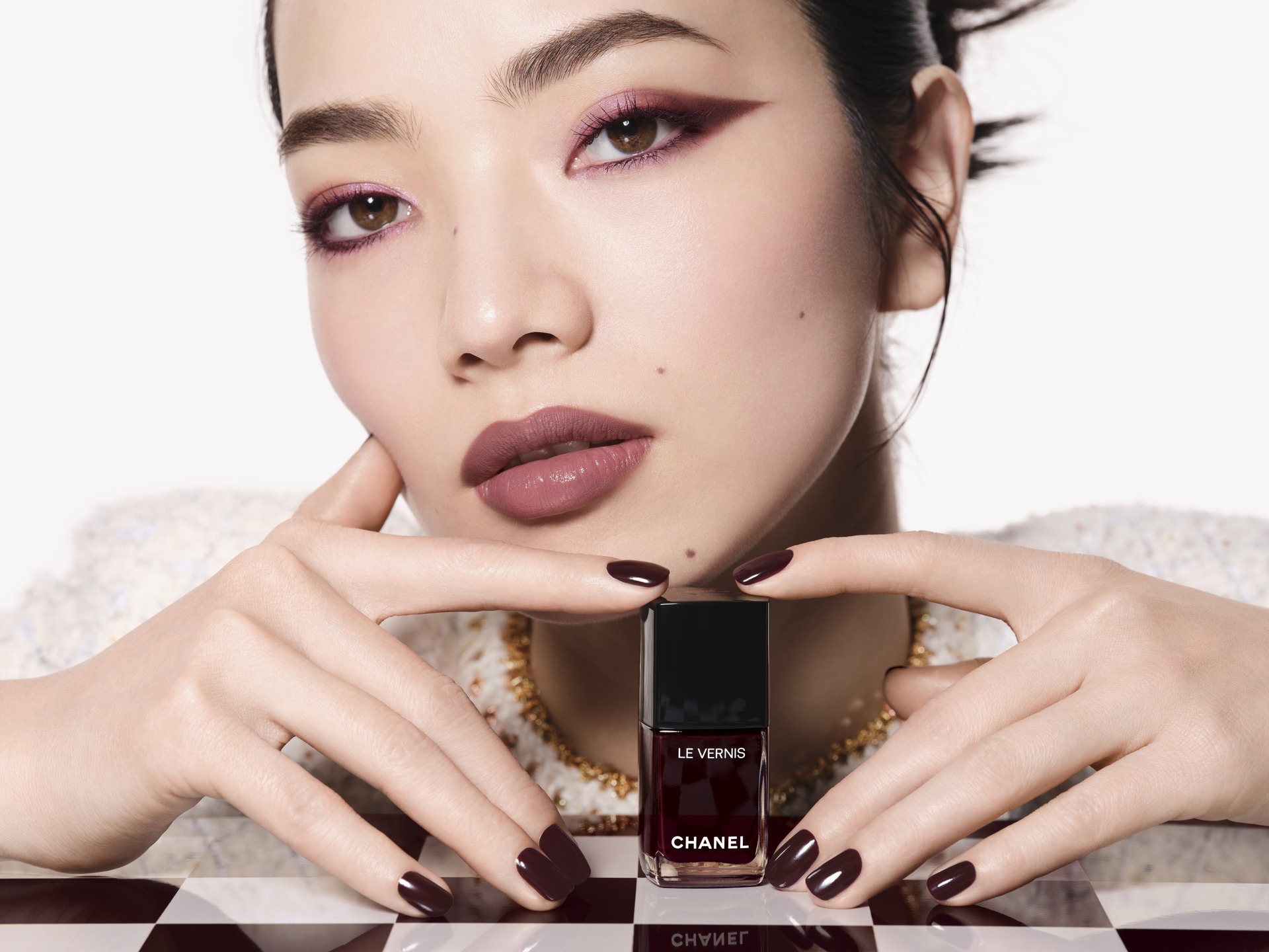 Chanel lak za nokte Rouge Noir cena dinara