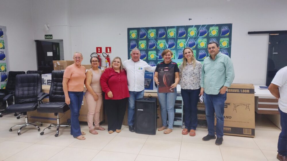Deputada Cláudia de Jesus entrega R$ 100 mil em equipamentos à ACIPB e reforça apoio ao desenvolvimento empresarial de Pimenta Bueno