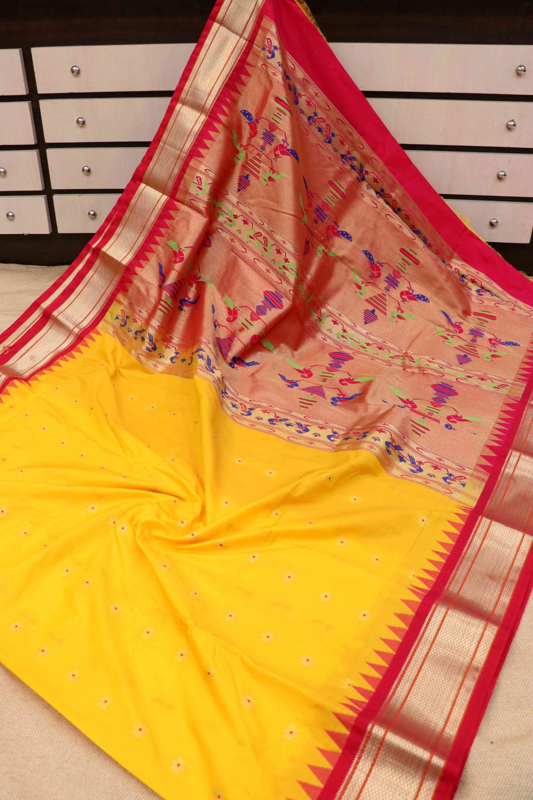 Kadiyal Paithani Saree