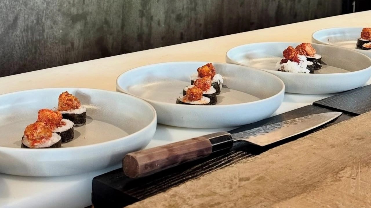 Cocina japonesa con espíritu de experimento social en Santoku La Barra 