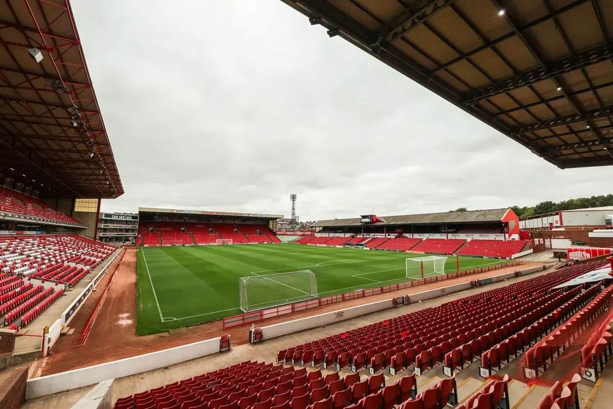 Sheffield United Eye Late Move for Barnsley Star Reyes Cleary