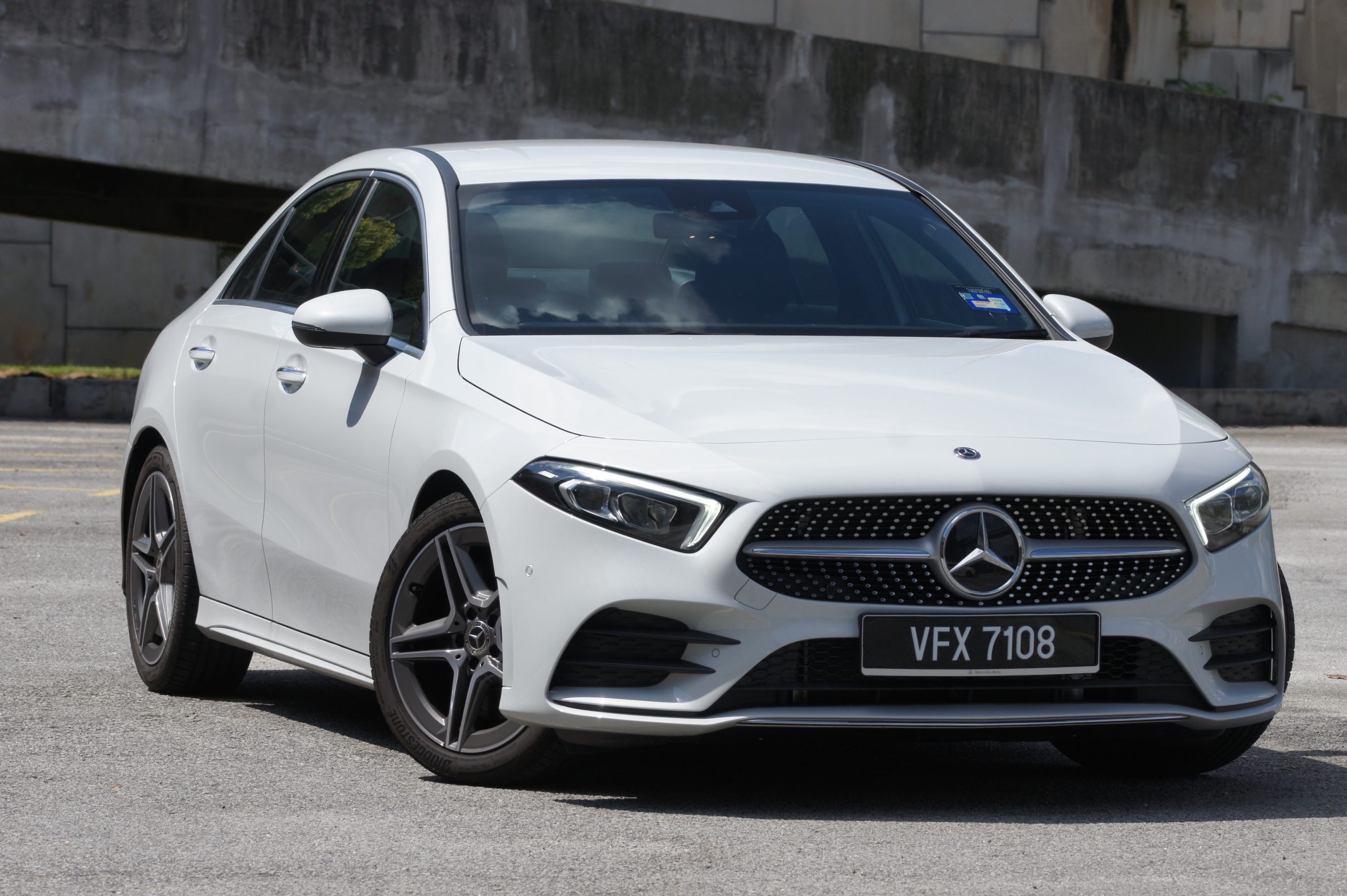 【新车试驾】mercedes-benz a250 sedan amg line 內外兼修的優雅与动感实力派将！