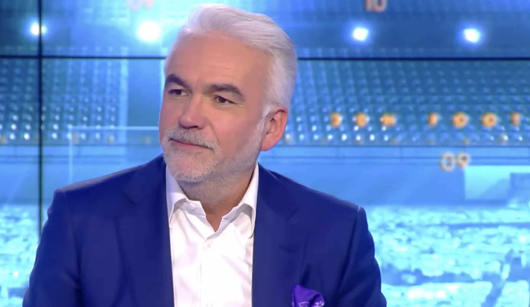 Attendu depuis cinq ans, le procès de charlie hebdo et de l'hyper cacher s'est ouvert ce mercredi 2 septembre à paris. Charlie Hebdo Pascal Praud Refuse D Afficher La Une Sur Cnews