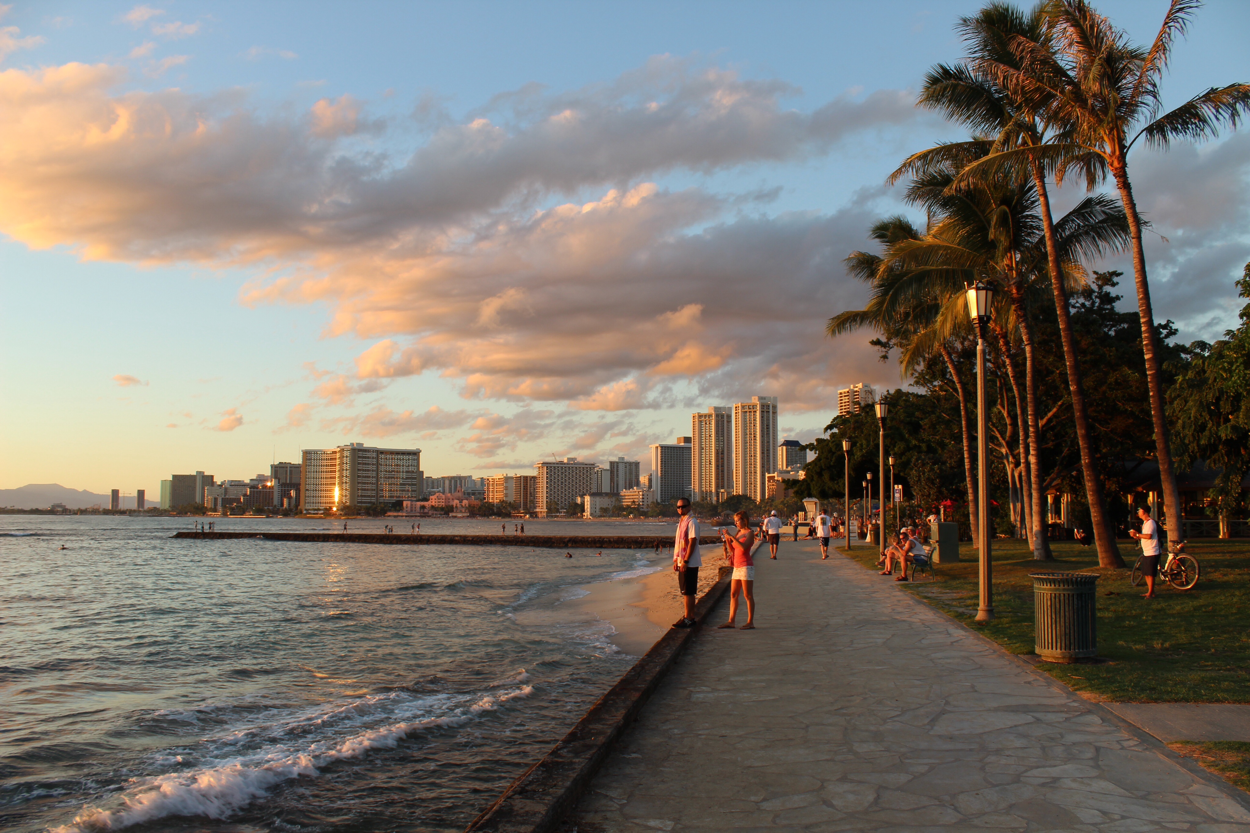 waikiki beach sunset