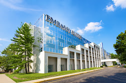 Exterior shot of the Embassy Suites in Blue Ash Ohio