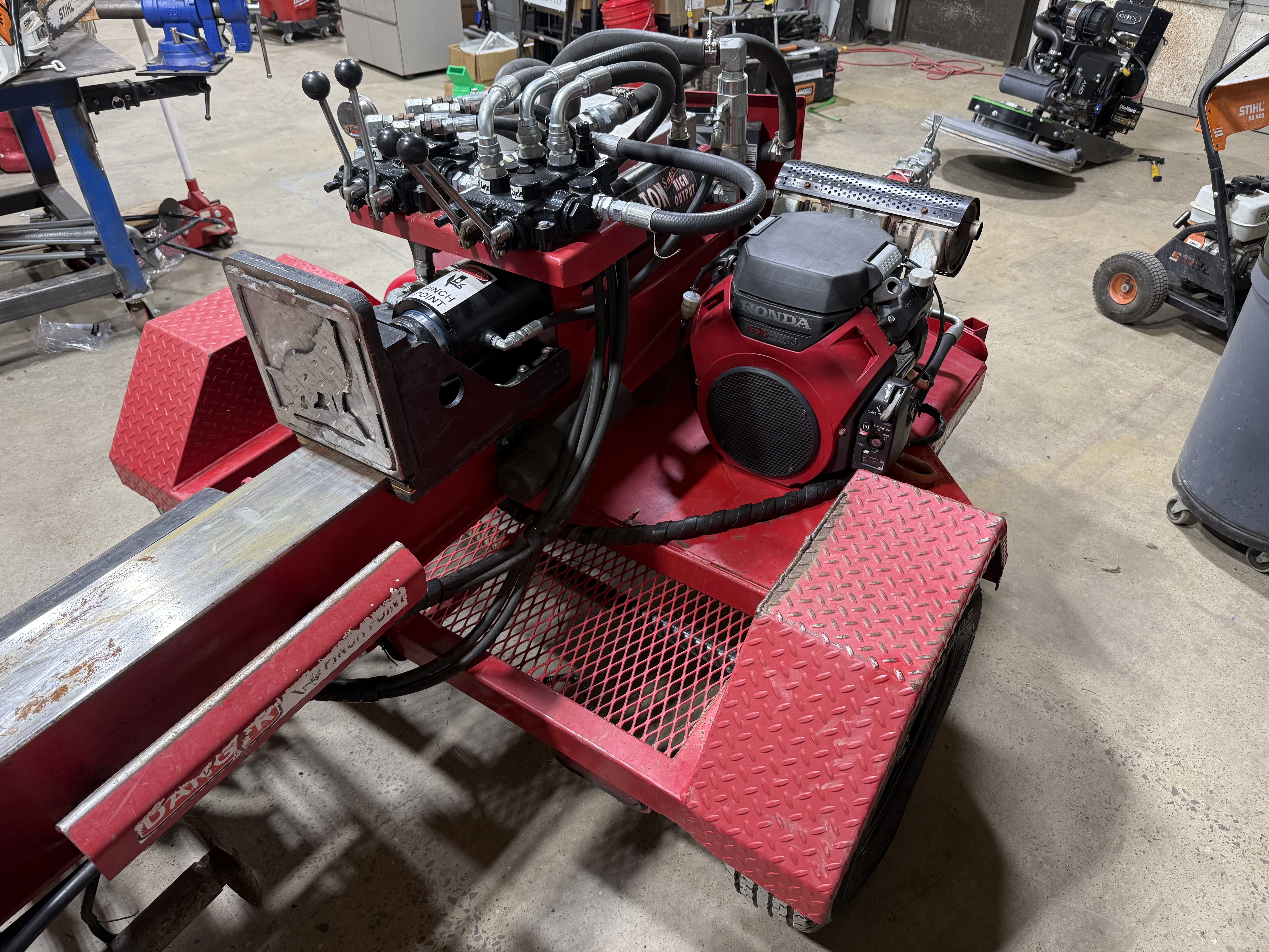 2021 Wolfe Ridge 35SHO Wood Splitter - ForestryLink 2021 Wolfe Ridge 35SHO Wood Splitter - ForestryLink