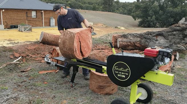 What is a kinetic log splitter & how does it work