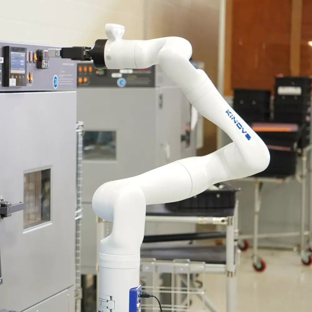 Médias : Meta a commencé à tester des robots dans des centres de données Médias : Meta a commencé à tester des robots dans des centres de données