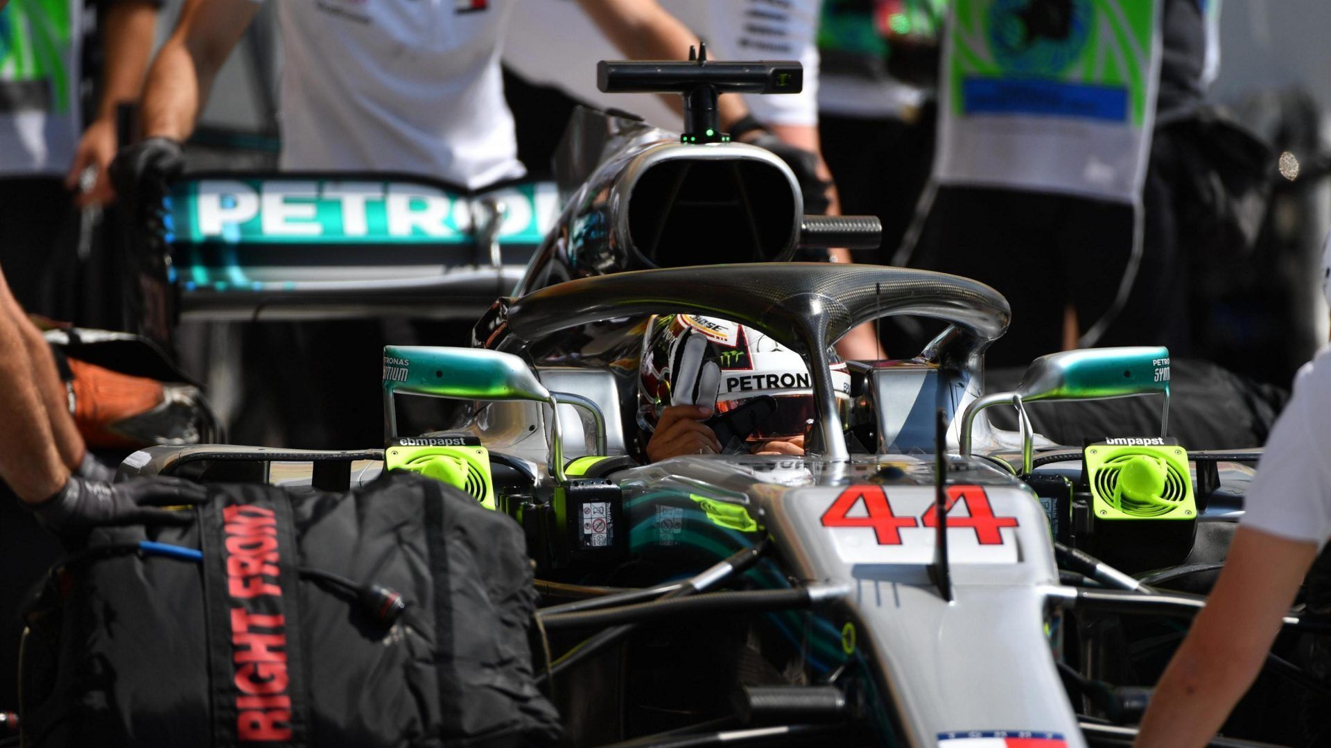 Hungarian Gp Hamilton Leads Mercedes 1 2 In Wet Qualifying