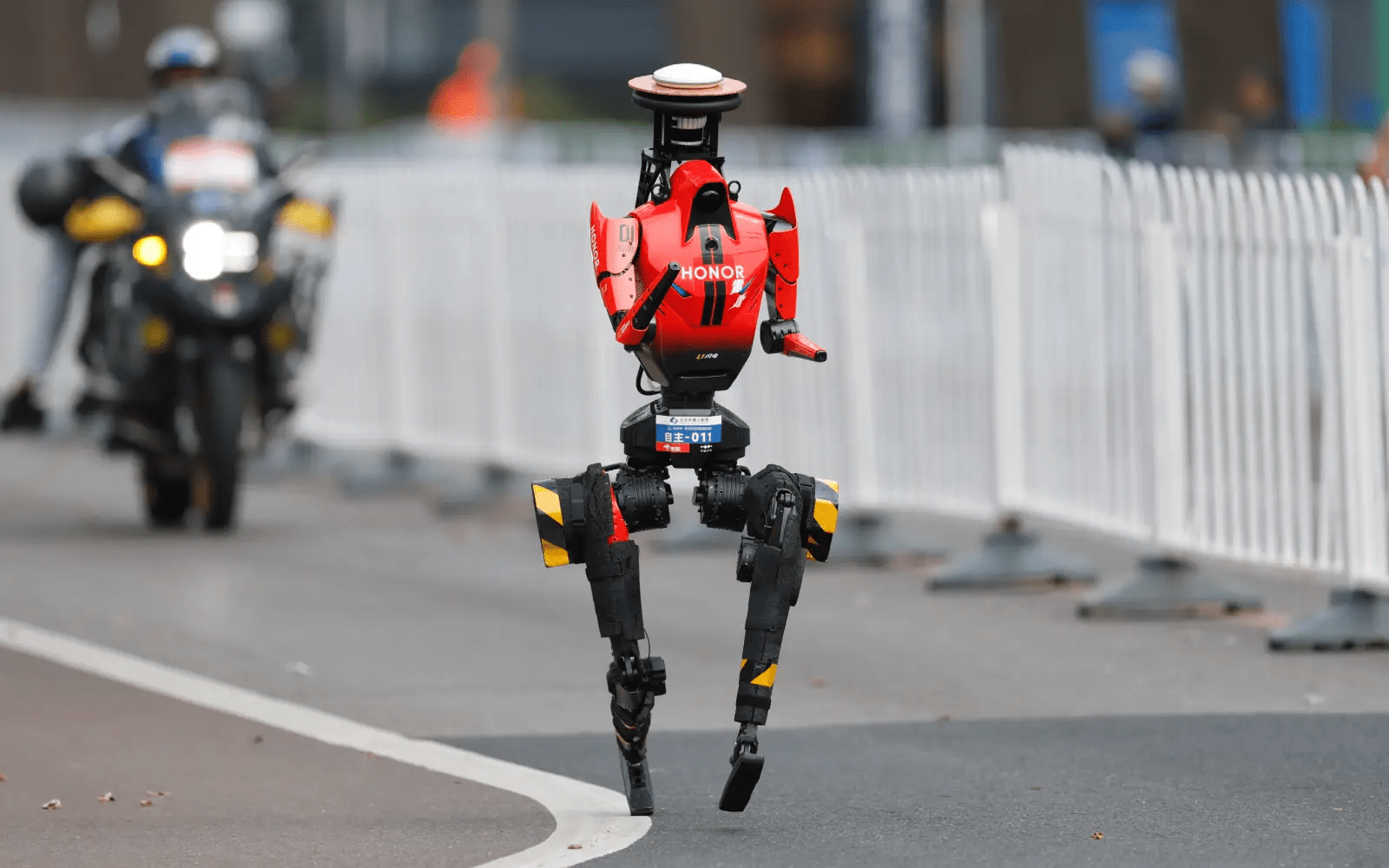 Humanoid robots beat human runners in Beijing race