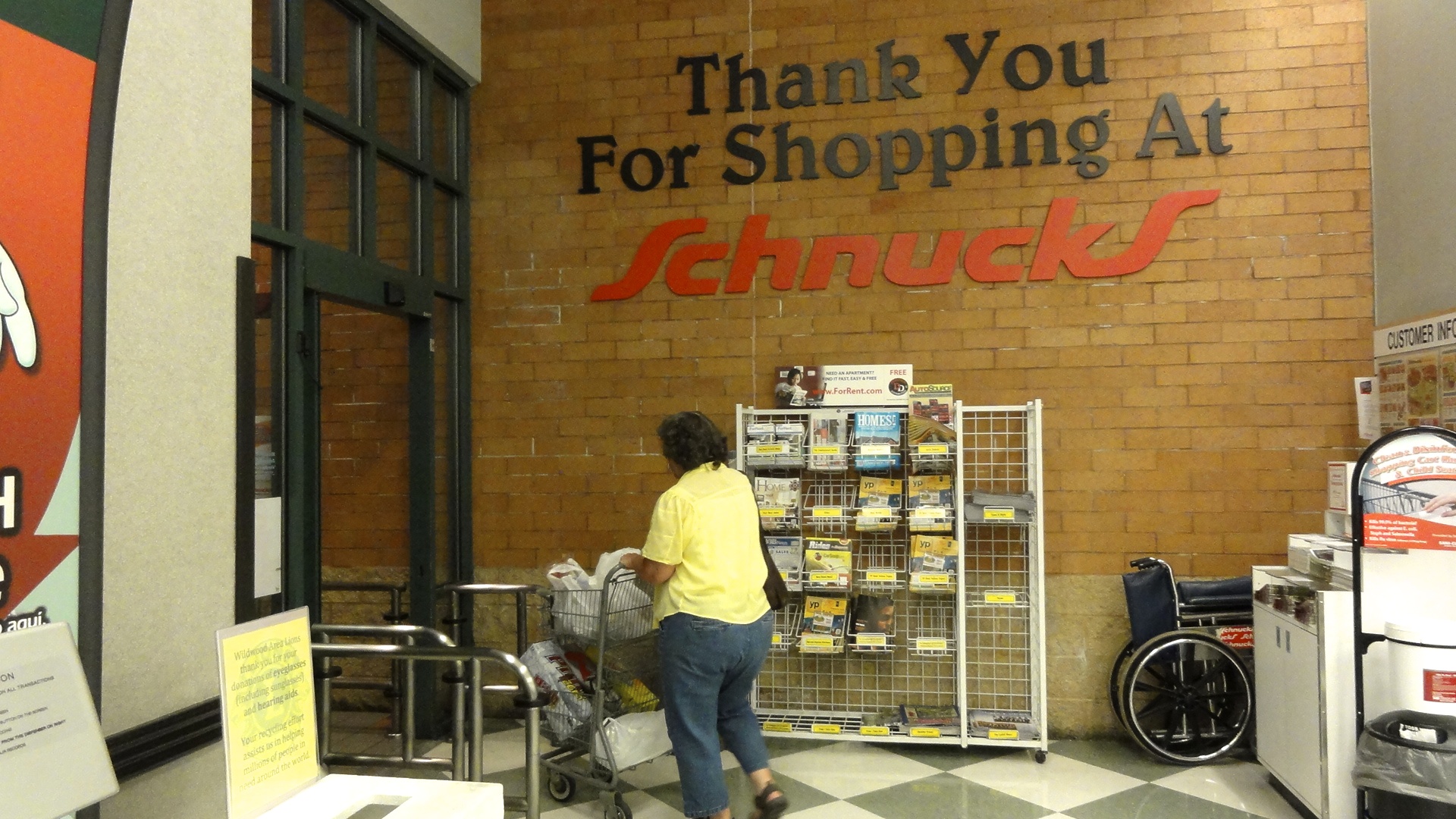 We also went to a Schnucks -- our favorite St. Louis grocery store chain -- our first night.