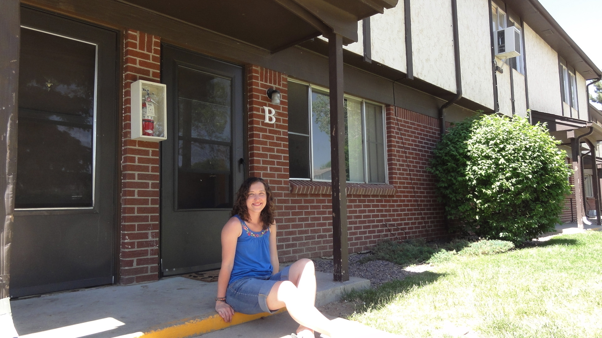 I believe there is a photo somewhere of me as a baby on this same stoop. The story goes that I, not quite 1, said "hi" (my first word) to neighbors passing by.