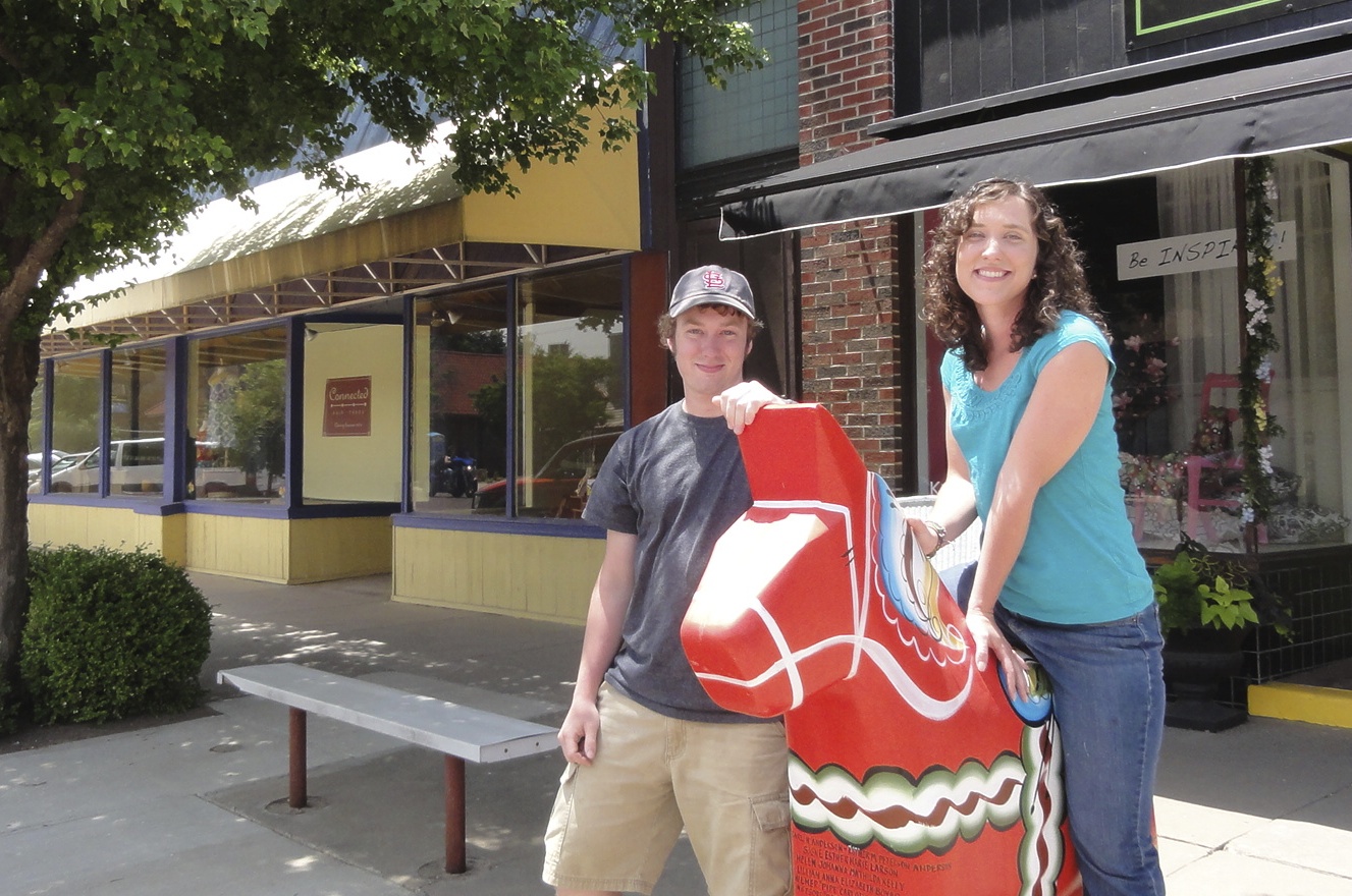 The wedding was in my cousins' hometown of Lindsborg, Kansas, known as Little Sweeden USA. There are Dala horses like this everywhere, and many of the homes have the family name painted on a Dala horse sign hanging from the porch.