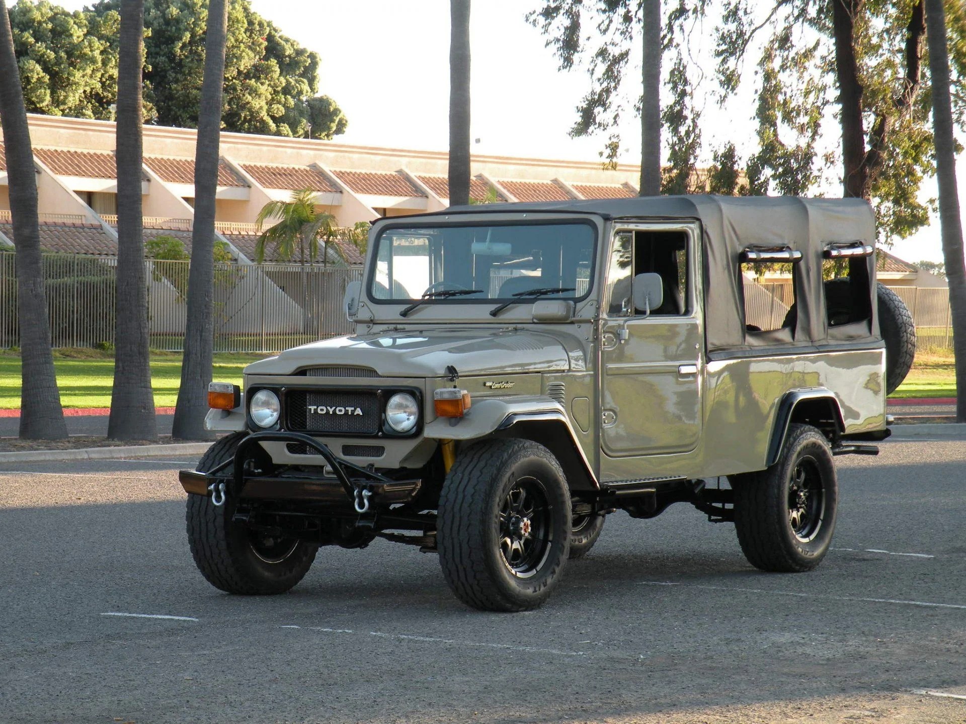 South africa what to pack one of the most beautiful regions of all the world, south africa is a place where you can visit a game safari in the morning and be the first to discover secret destinations, travel hacks, and more. For Sale - 1984 FJ45 SOFT TOP TROOPCARRIER LANDCRUISER