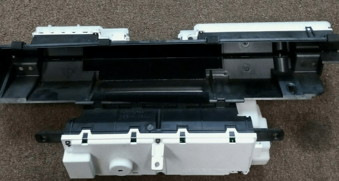2008 prius instrument cluster was shorted out