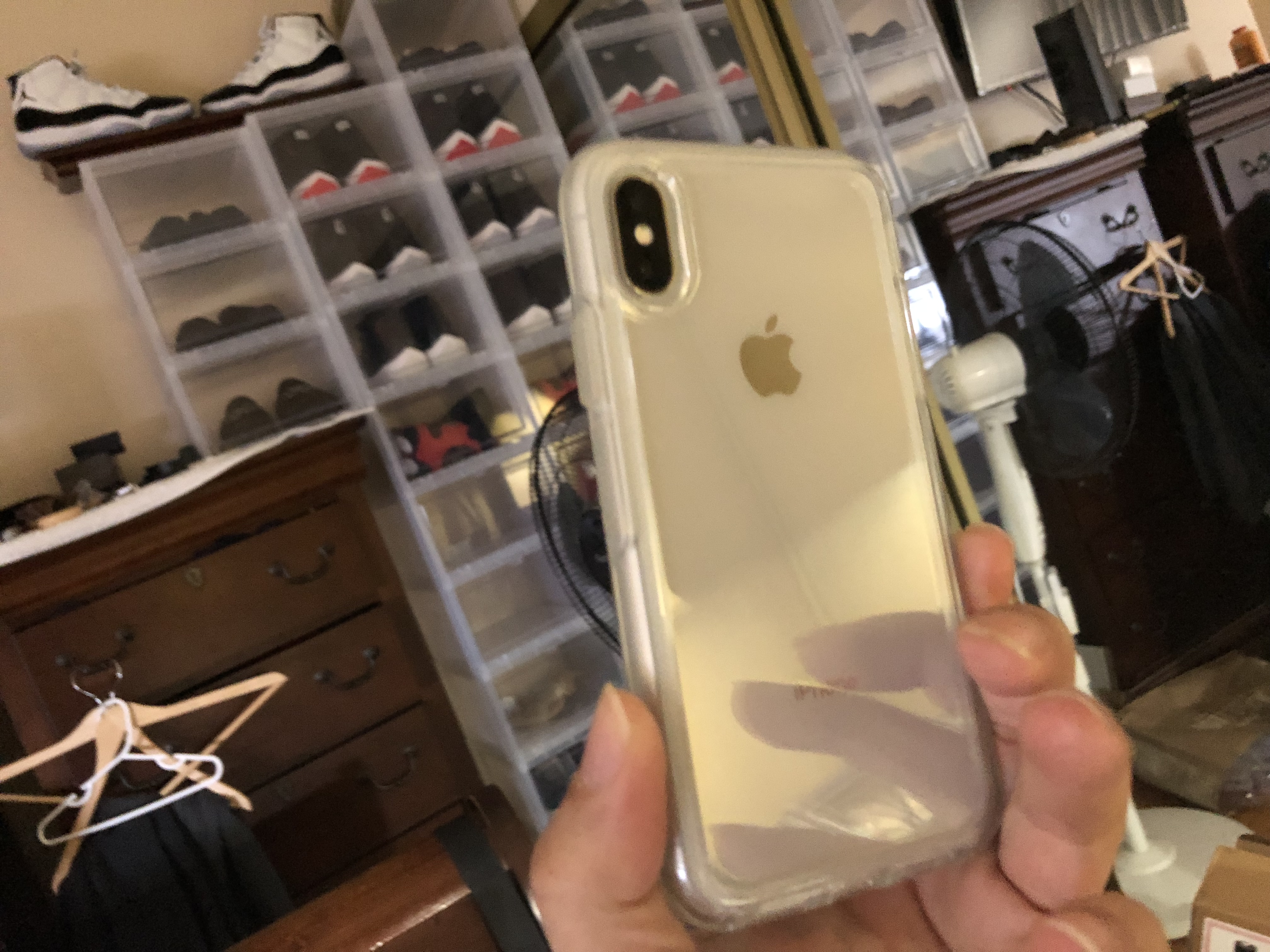 Clear otterbox symmetry case issues