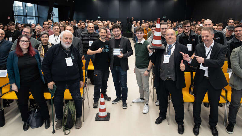 VLC's Jean-Baptiste Kempf Receiving the European SFS Award 2025.