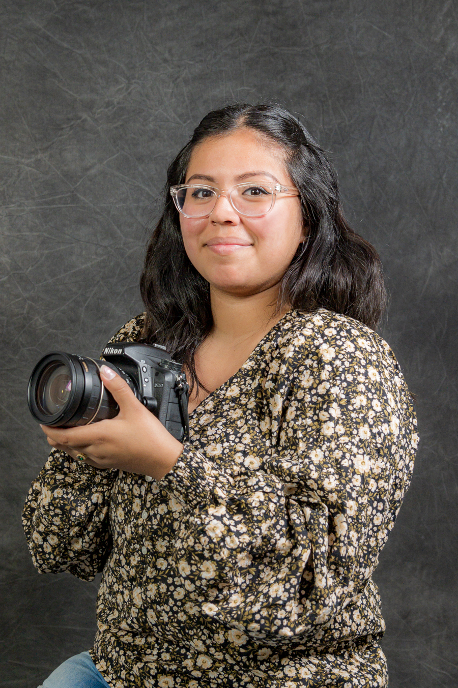 Savannah Gallo, Certified Photography Assistant for Fotility Photography & Videography